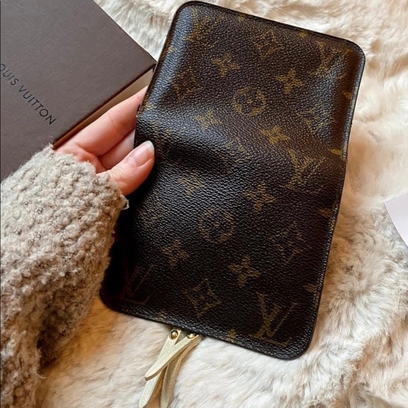 💕SOLD!!💕*RARE* Louis Vuitton Insolite Coin Wallet Fleuri Print - Picture 1 of 8